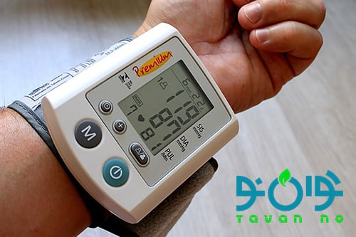 بررسی دستگاه فشار خون دیجیتالی و عقربه‌ای-05